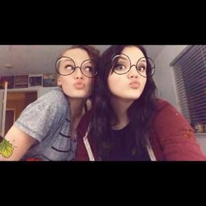 Meet your Posher, Holly